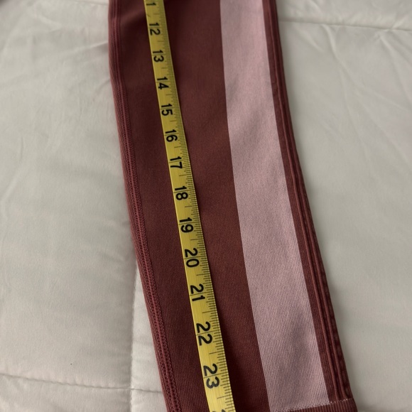 Fabletics leggings/tights - Picture 2 of 5